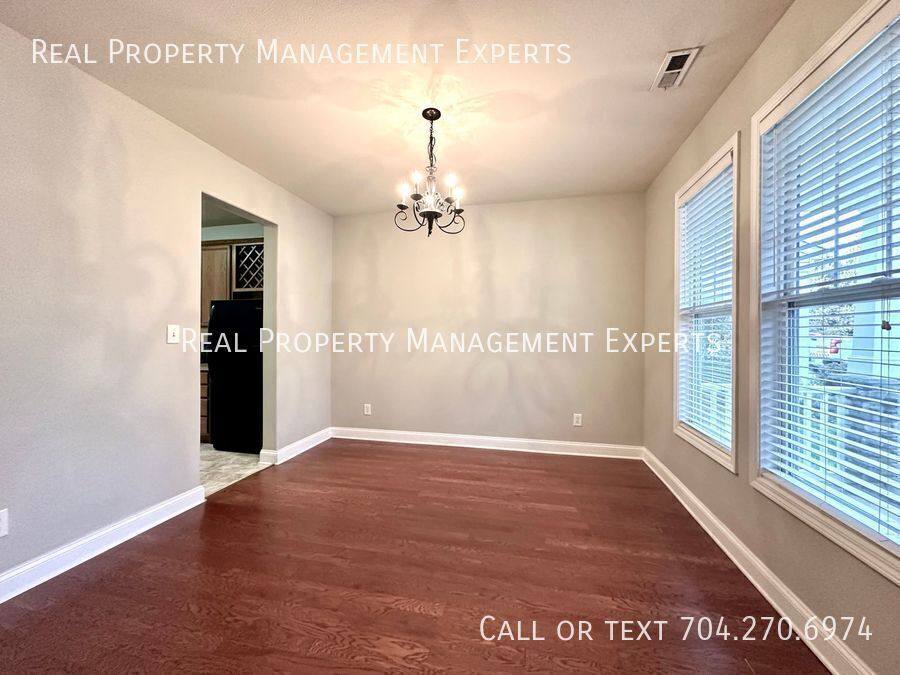 House for rent at 9824 Coatbridge Dr, Charlotte, NC 28269
