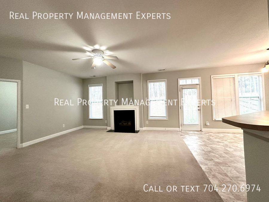 House for rent at 9824 Coatbridge Dr, Charlotte, NC 28269