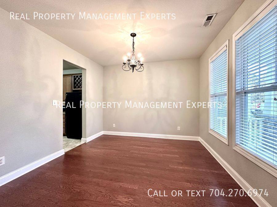 House for rent at 9824 Coatbridge Dr, Charlotte, NC 28269