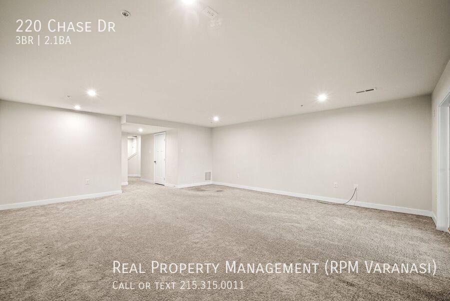 Townhouse for rent at 220 Chase Dr, Downingtown, PA 19335