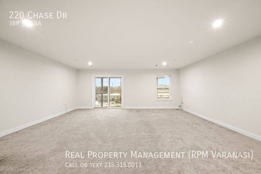 Townhouse for rent at 220 Chase Dr, Downingtown, PA 19335