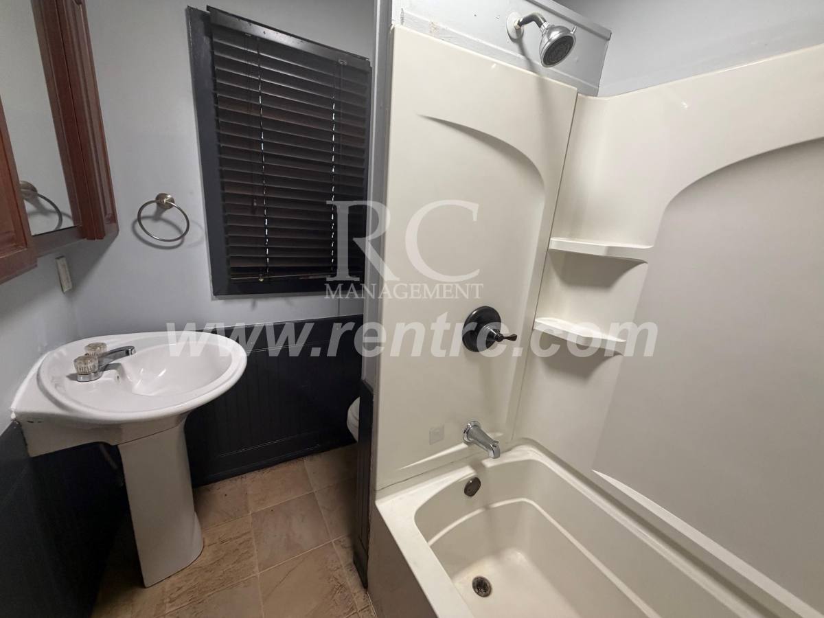 House for rent at 136 Griffin, Danville, IL 61832