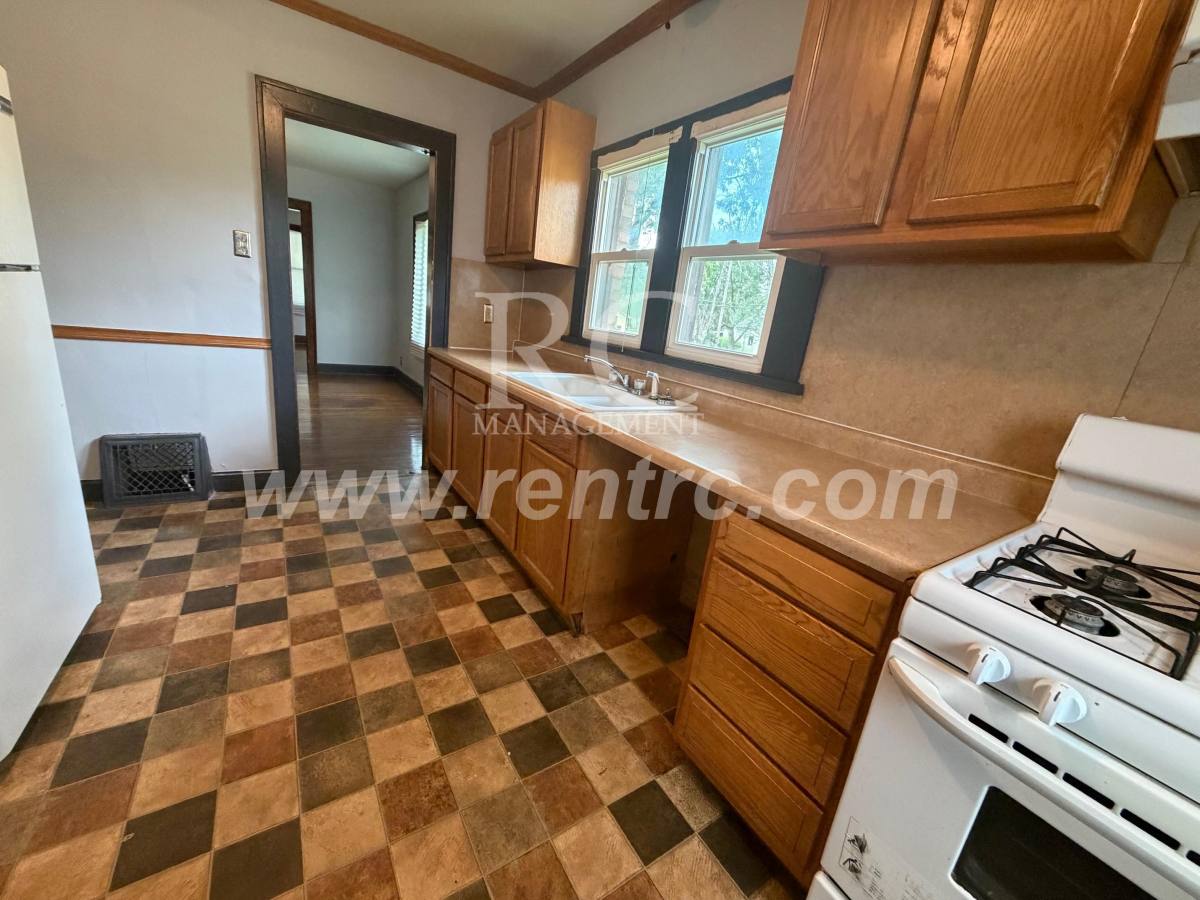 House for rent at 136 Griffin, Danville, IL 61832