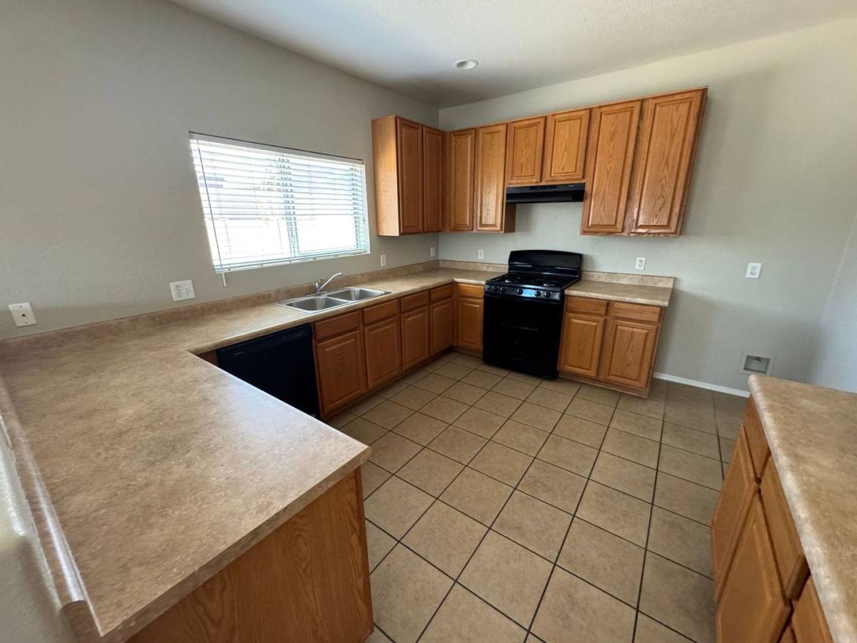 House for rent at 18768 S Avenida Rio Veloz, Sahuarita, AZ 85629