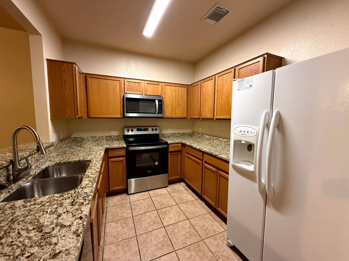 Townhouse for rent at 13516 Bristow Dawn, San Antonio, TX 78217