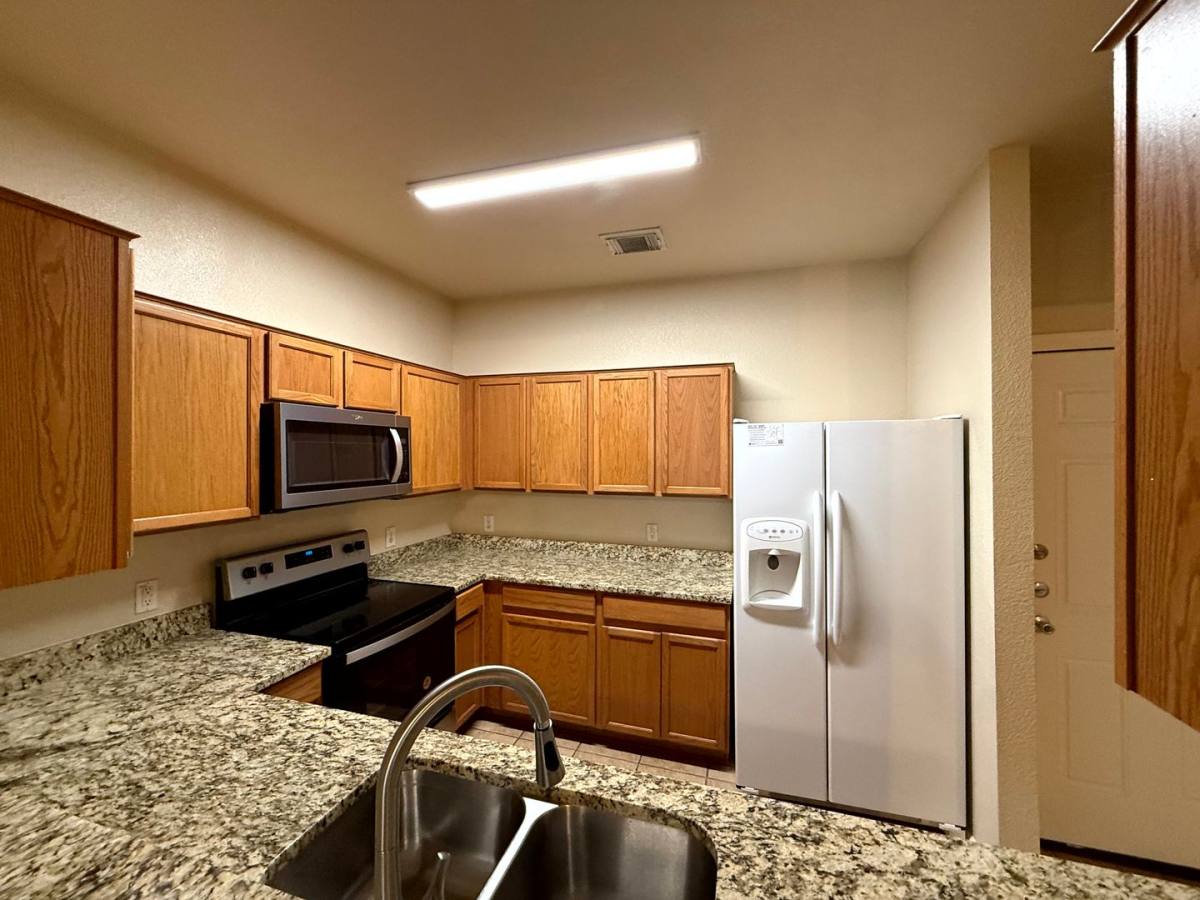 Townhouse for rent at 13516 Bristow Dawn, San Antonio, TX 78217