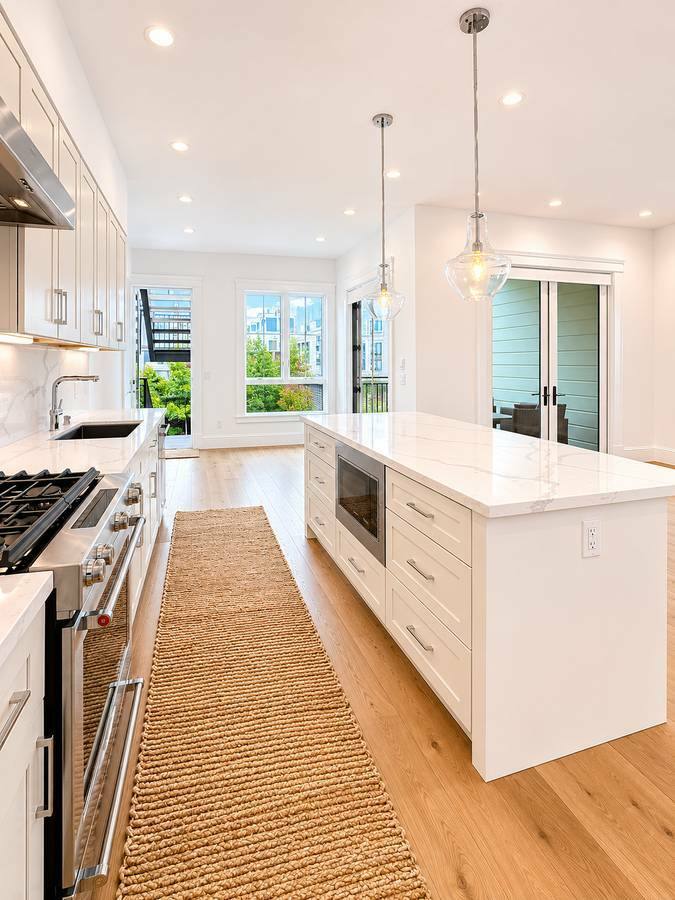 Apartment for rent at 572 Chestnut St, San Francisco, CA 94133