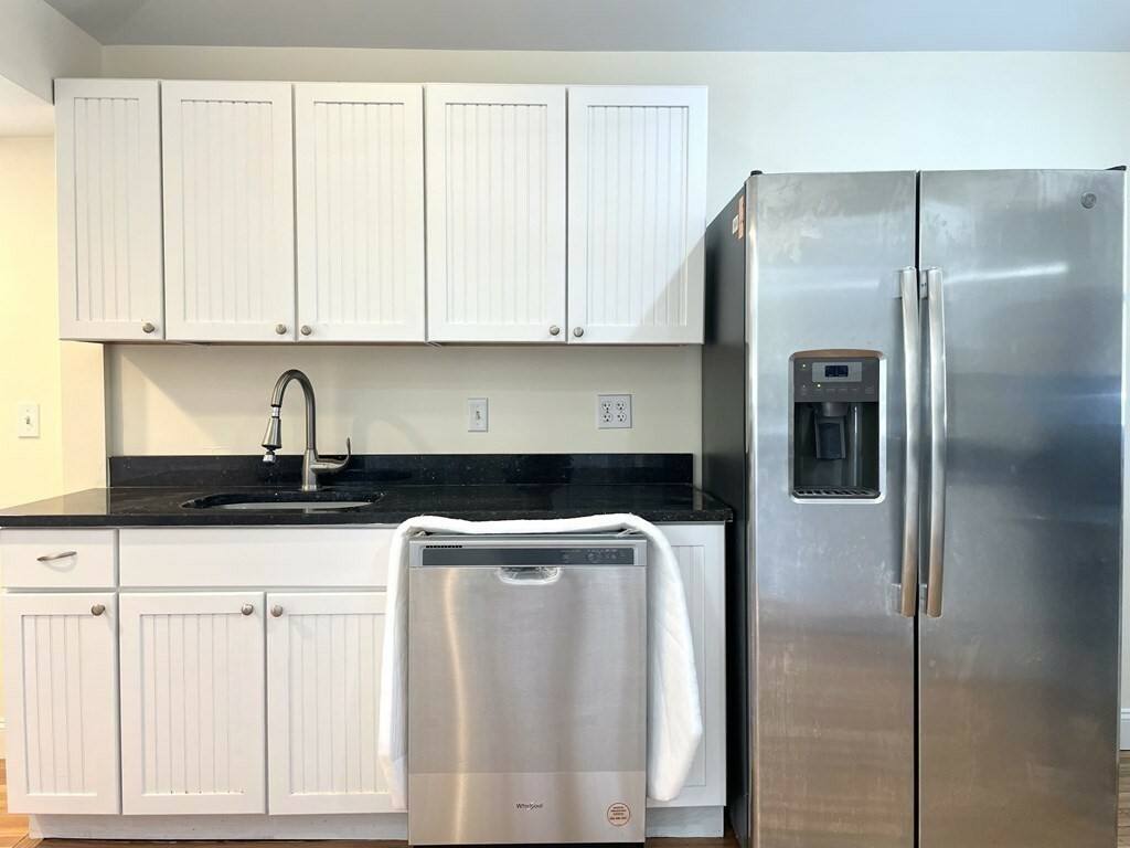 Townhouse for rent at 82 Edwards St N A, Quincy, MA 02169