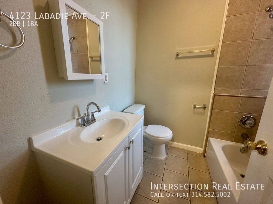 Apartment for rent at 4123 Labadie Ave #2F, Saint Louis, MO 63115