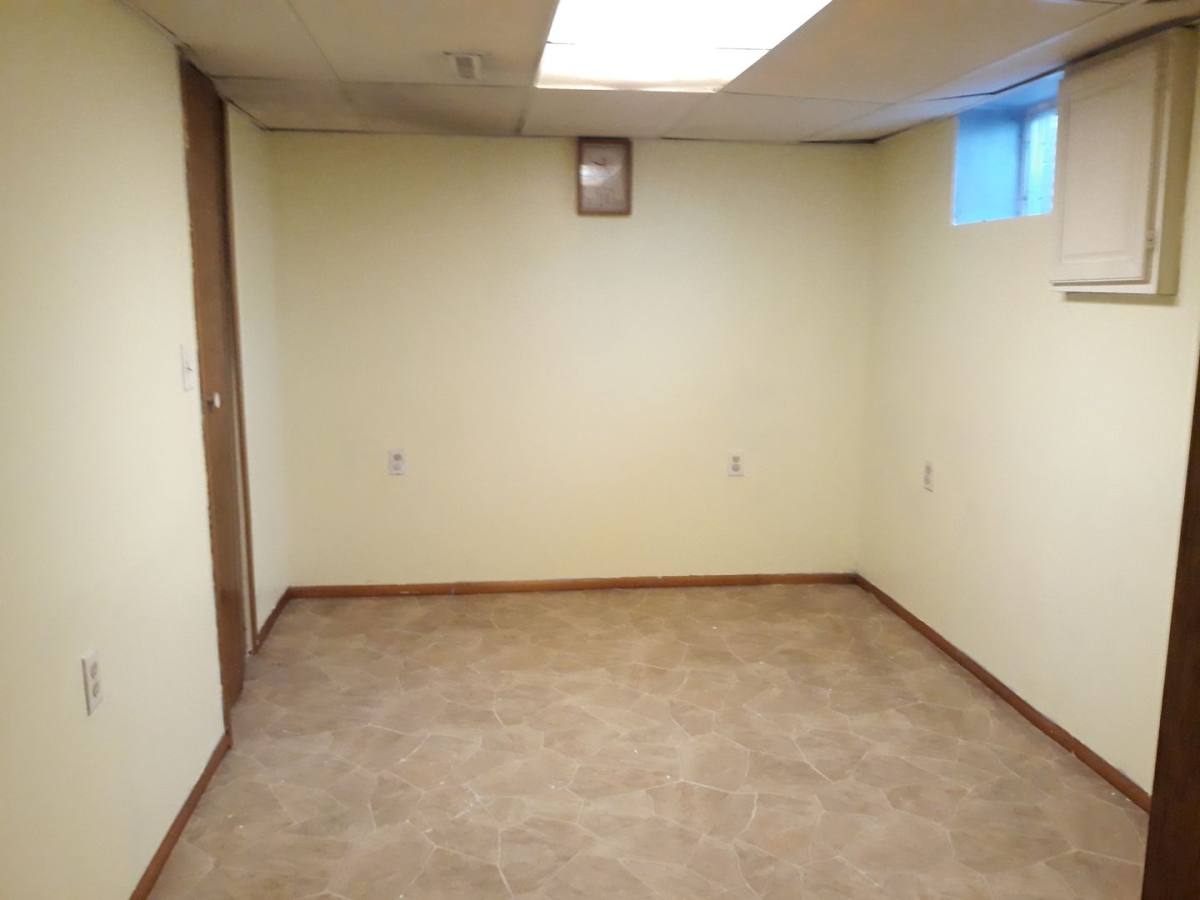 House for rent at 106 W 104th St, Minneapolis, MN 55420