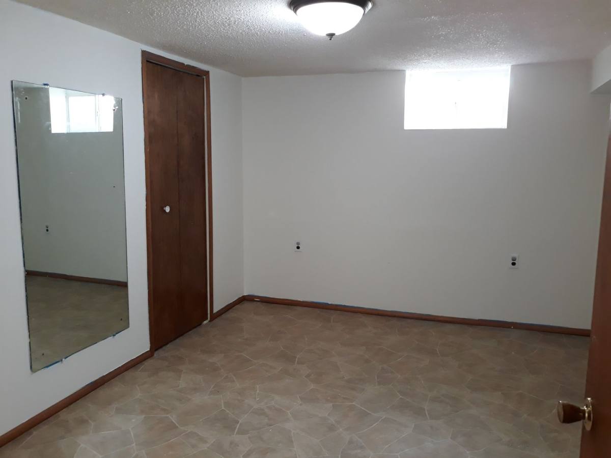 House for rent at 106 W 104th St, Minneapolis, MN 55420