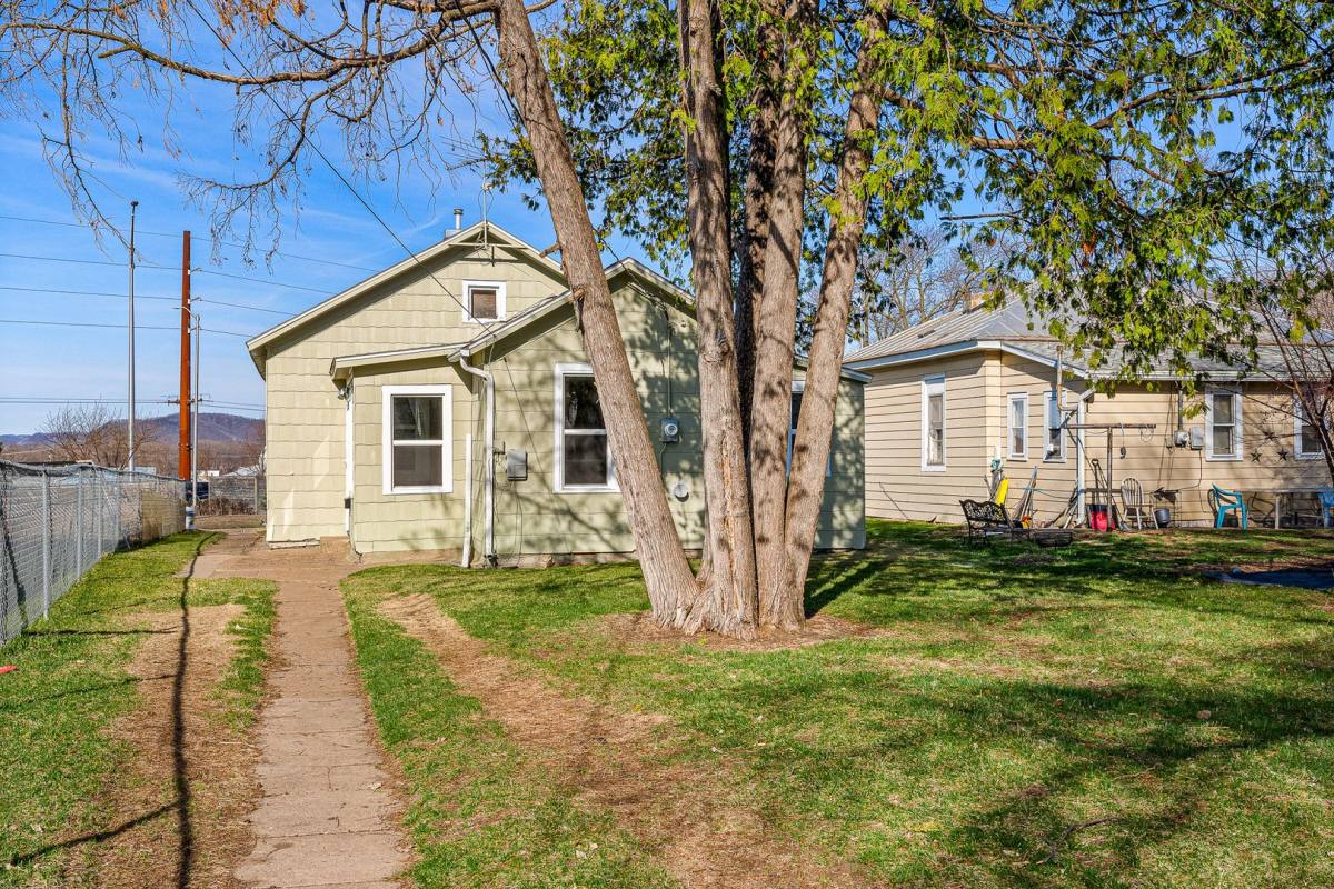 House for rent at 1407 4th St S, La Crosse, WI 54601