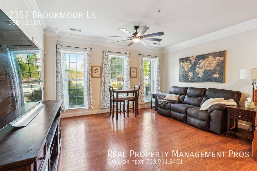 Townhouse for rent at 2357 Brookmoor Lane, Woodbridge, VA 22191