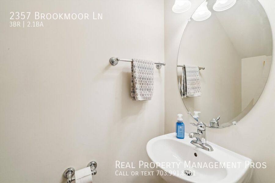 Townhouse for rent at 2357 Brookmoor Lane, Woodbridge, VA 22191