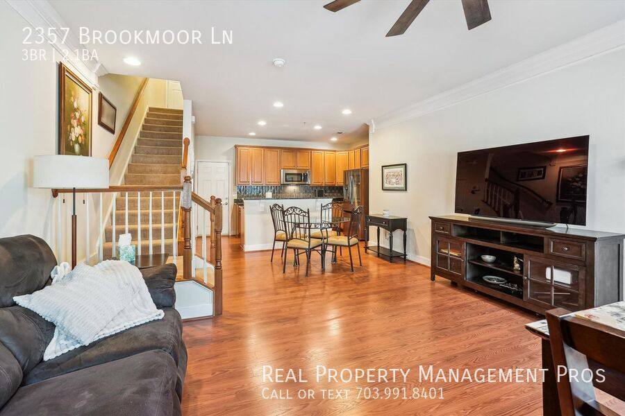 Townhouse for rent at 2357 Brookmoor Lane, Woodbridge, VA 22191
