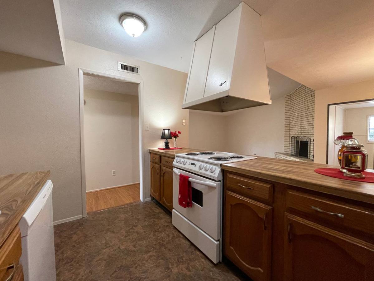 House for rent at 3832 Bridalwreath Dr, Fort Worth, TX 76133
