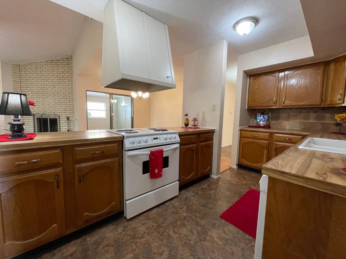 House for rent at 3832 Bridalwreath Dr, Fort Worth, TX 76133