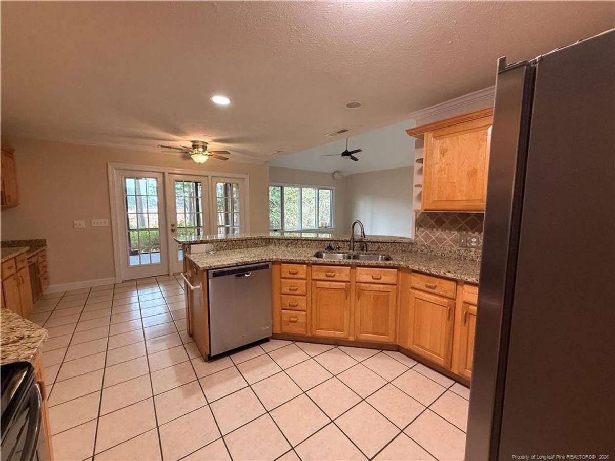 House for rent at 1165 Greenbriar Dr, Vass, NC 28394