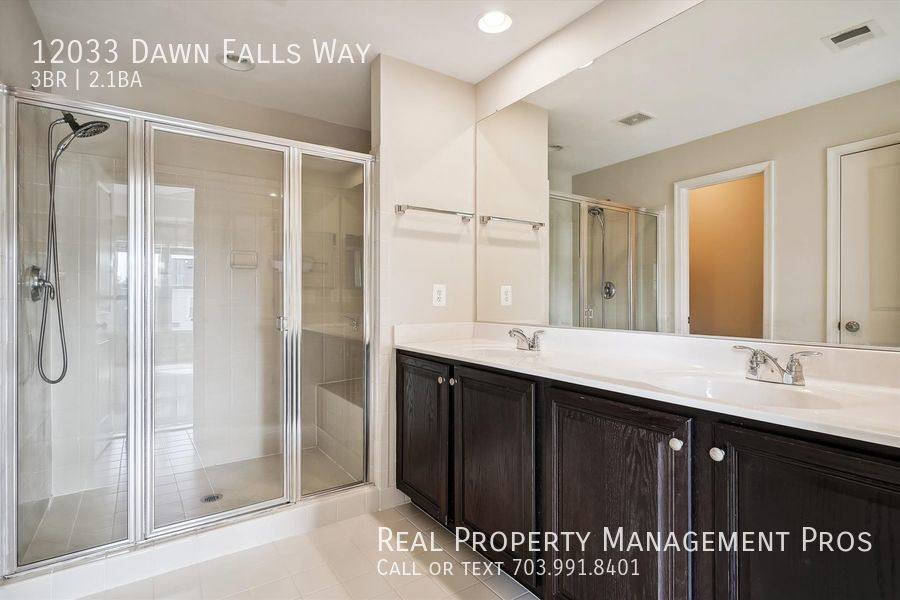 Townhouse for rent at 12033 Dawn Falls Way, Bristow, VA 20136