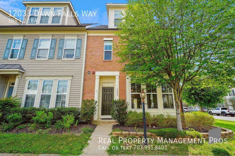 Townhouse for rent at 12033 Dawn Falls Way, Bristow, VA 20136