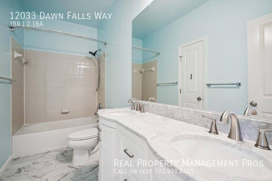 Townhouse for rent at 12033 Dawn Falls Way, Bristow, VA 20136