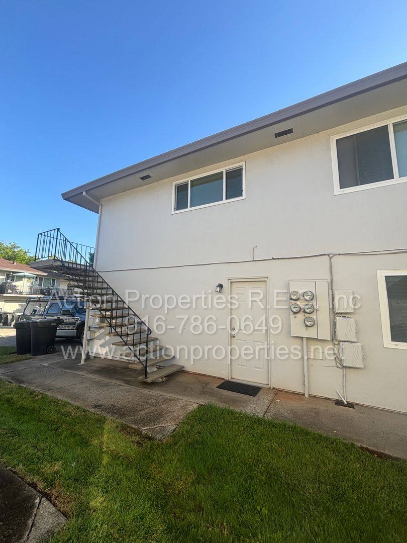 Apartment for rent at 303 Harding Blvd, Roseville, CA 95678
