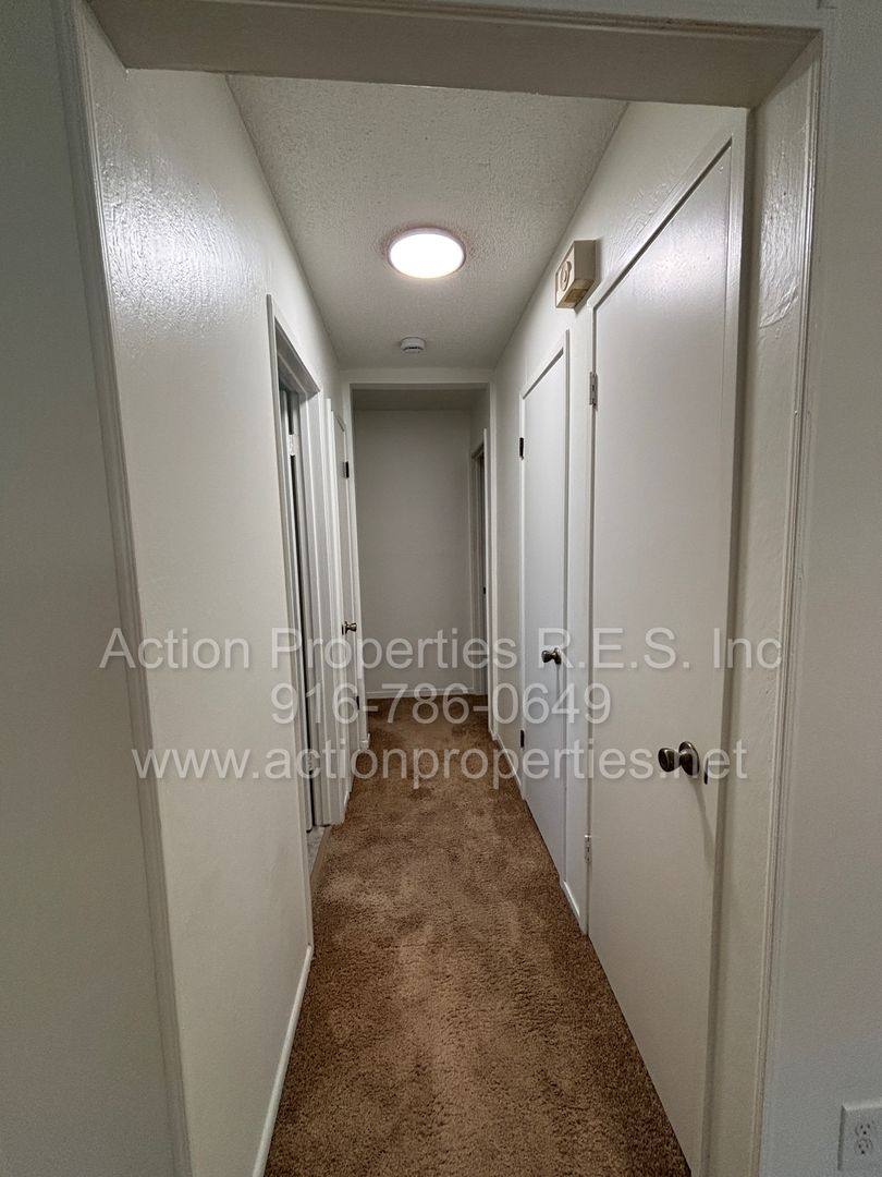 Apartment for rent at 303 Harding Blvd, Roseville, CA 95678