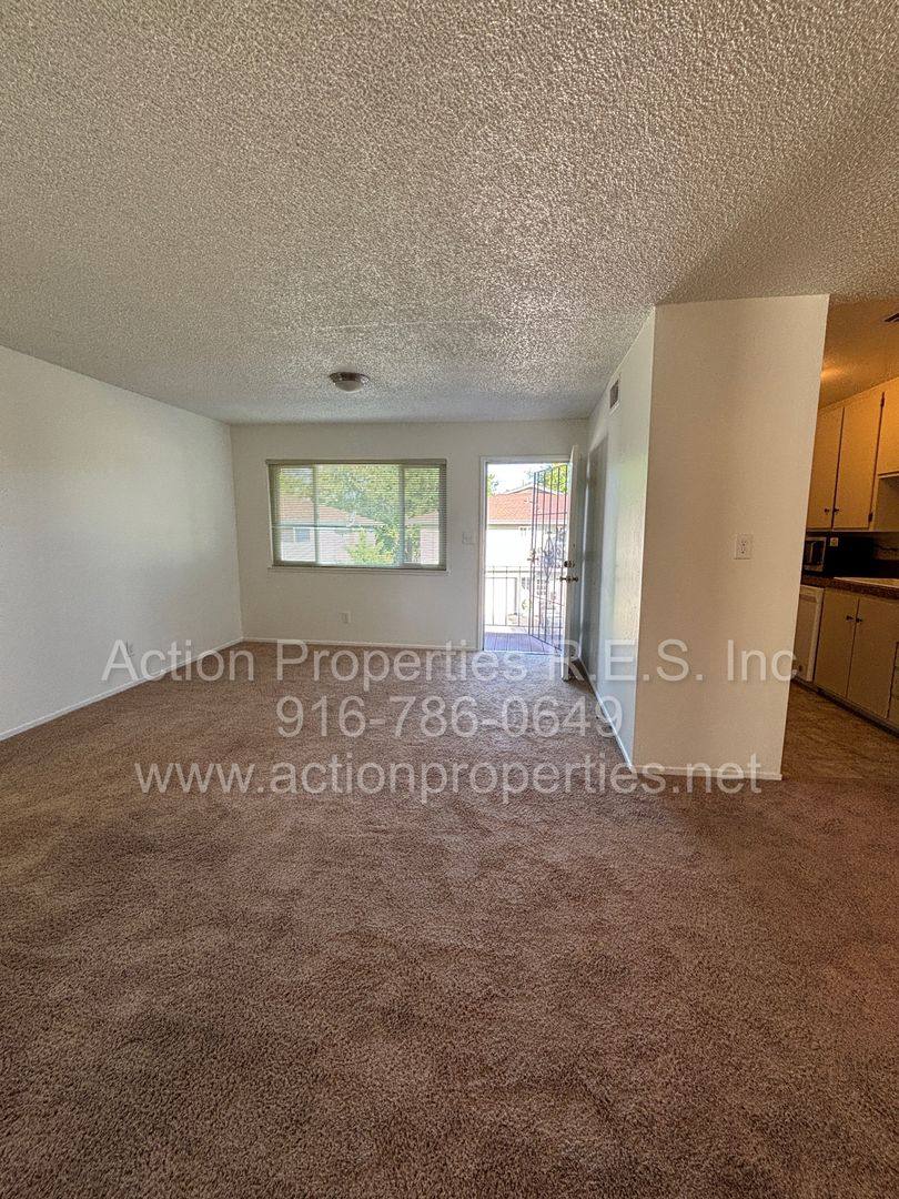Apartment for rent at 303 Harding Blvd, Roseville, CA 95678