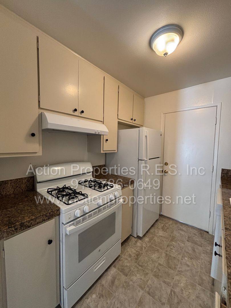 Apartment for rent at 303 Harding Blvd, Roseville, CA 95678