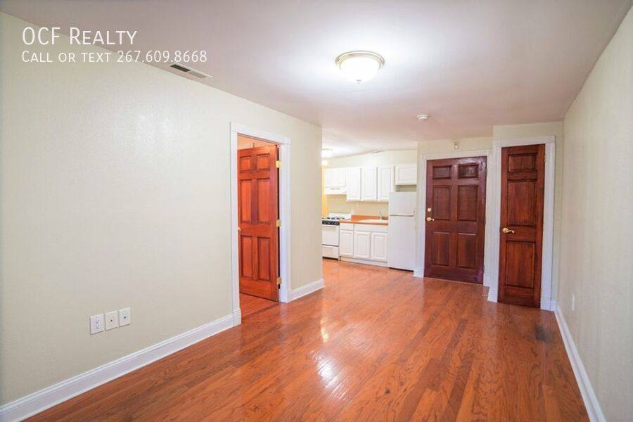 Apartment for rent at 1124 E Passyunk Ave #3, Philadelphia, PA 19147