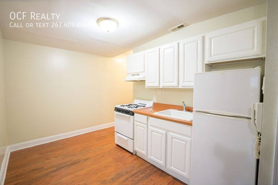 Apartment for rent at 1124 E Passyunk Ave #3, Philadelphia, PA 19147
