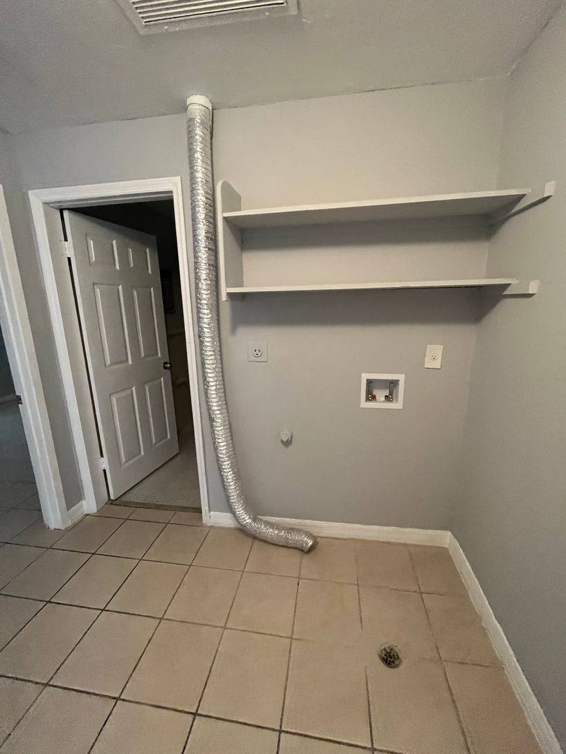 Apartment for rent at 1100 Henrietta Ave #4, West Palm Beach, FL 33401