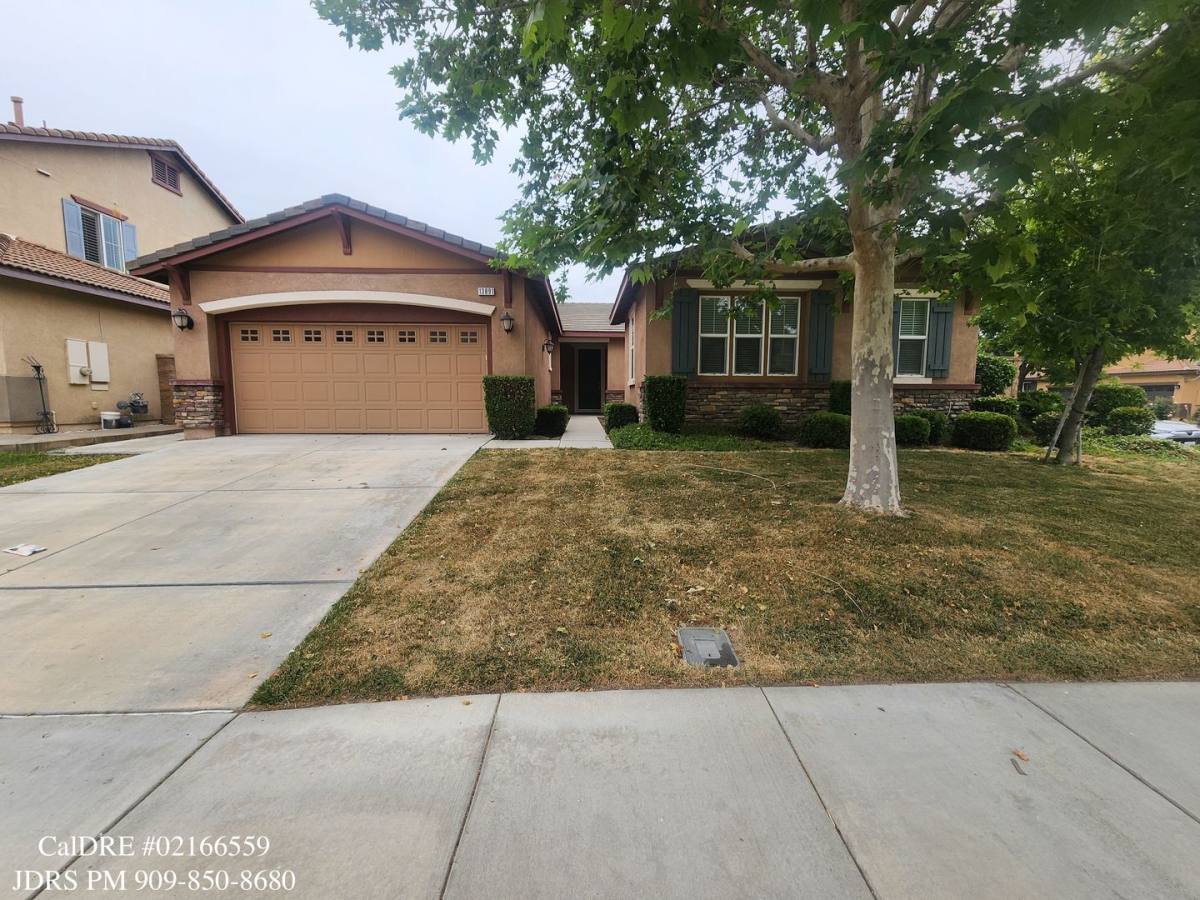 House for rent at 13891 Huntervale Dr, Corona, CA 92880