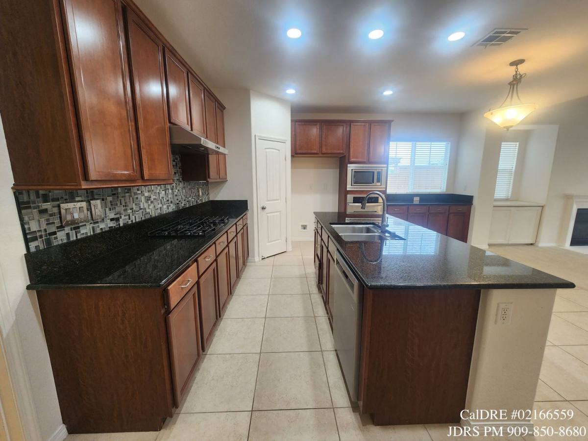 House for rent at 13891 Huntervale Dr, Corona, CA 92880