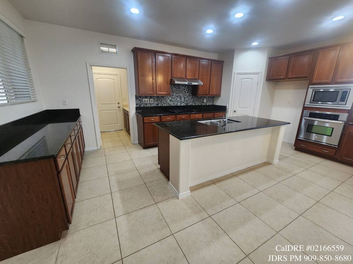 House for rent at 13891 Huntervale Dr, Corona, CA 92880