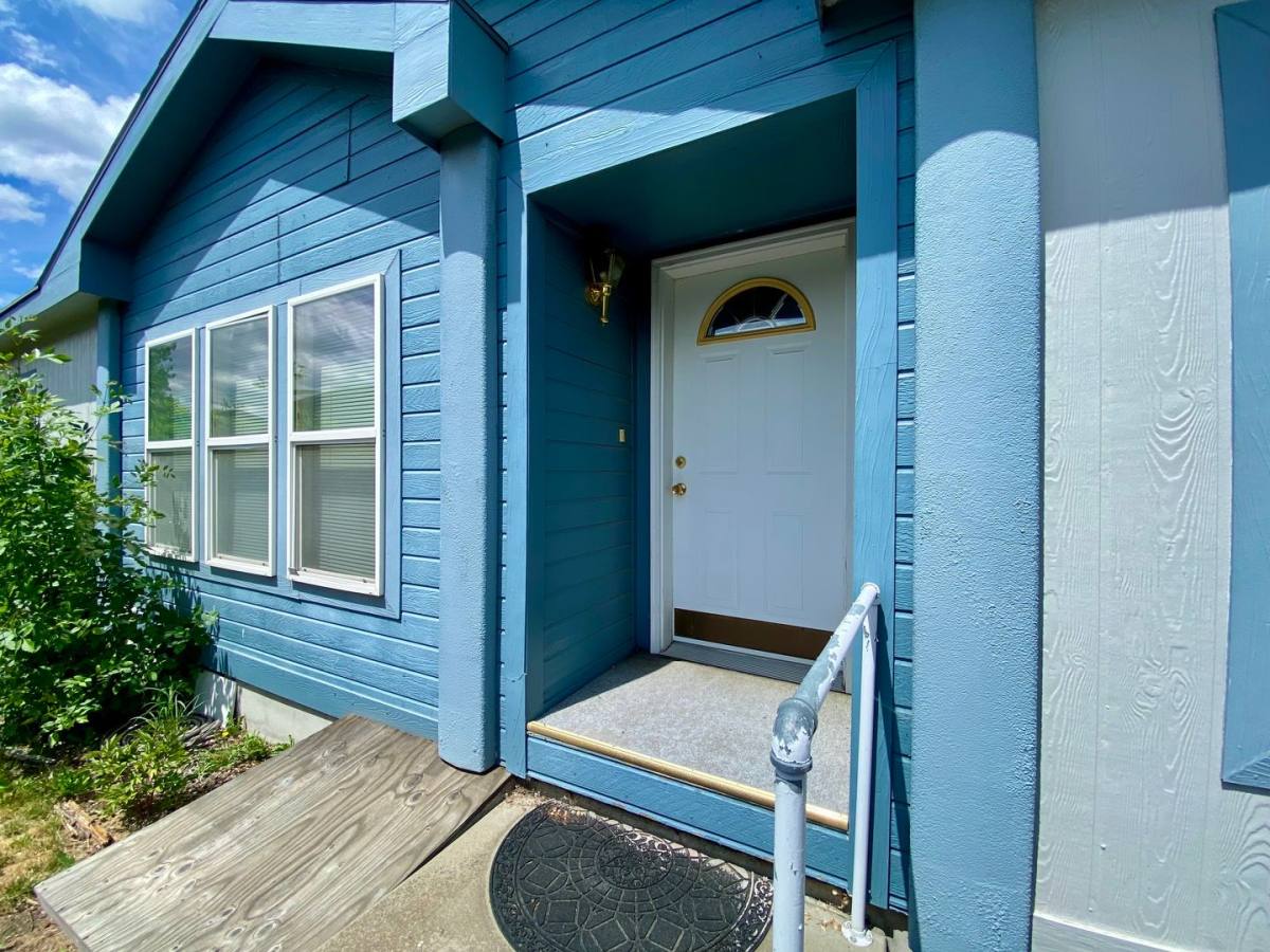 House for rent at 10410 F Ave, La Grande, OR 97850
