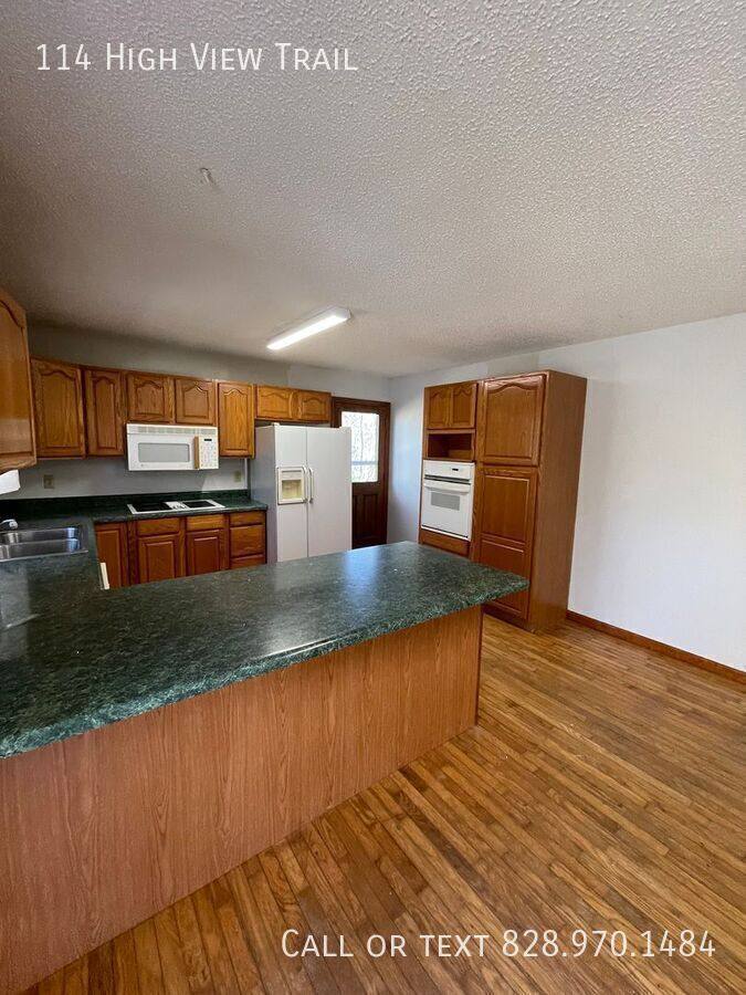 House for rent at 114 High View Trail, Burnsville, NC 28714