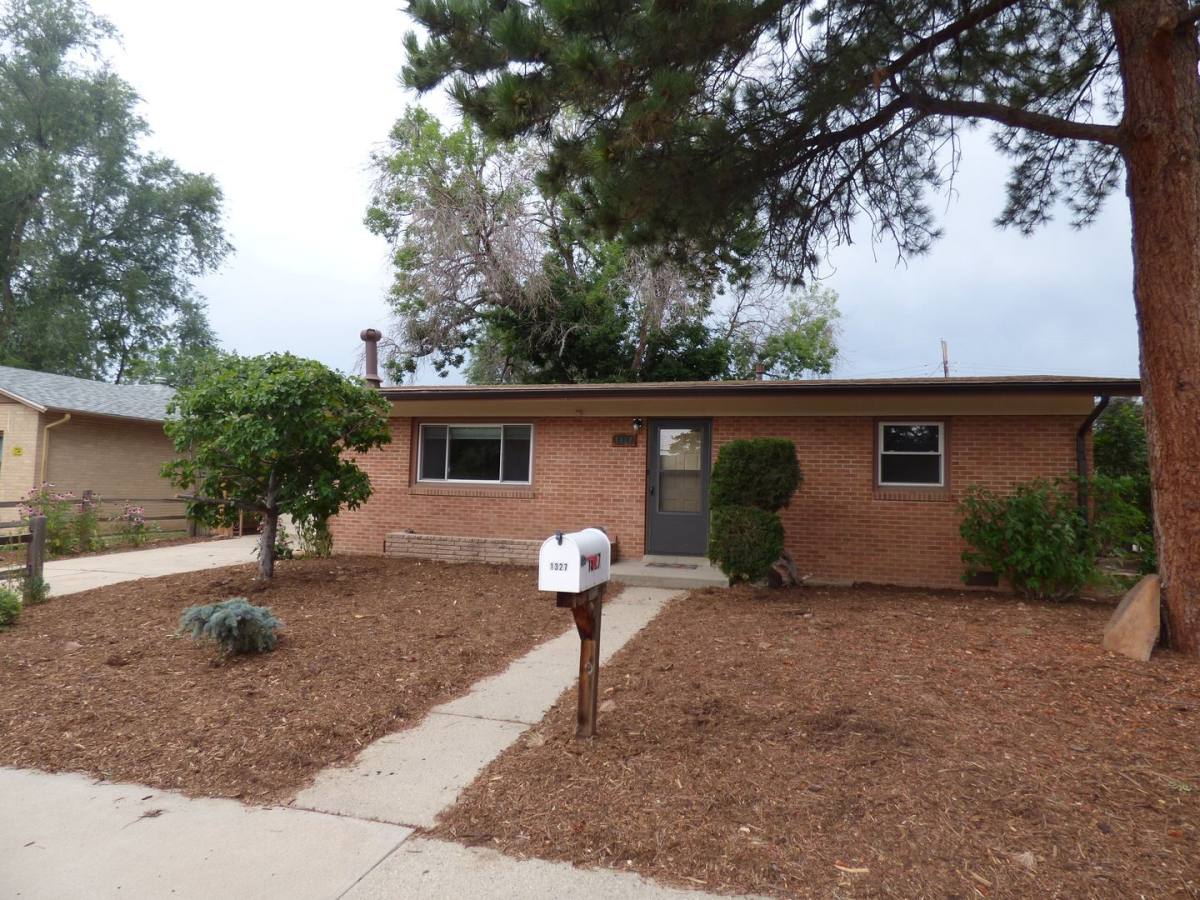 House for rent at 1327 Aspen St, Longmont, CO 80501