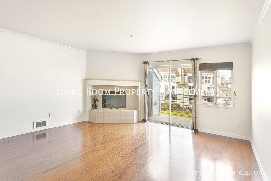 Condo for rent at 183 N Hayden Bay Dr, Portland, OR 97217