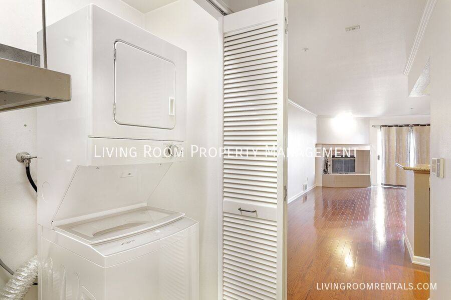 Condo for rent at 183 N Hayden Bay Dr, Portland, OR 97217