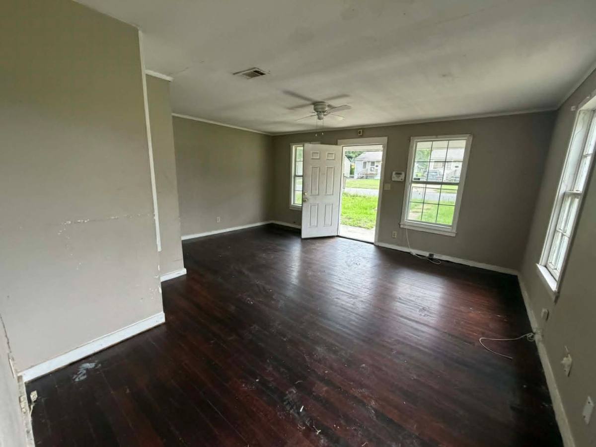 House for rent at 6101 Fairfield, Shreveport, LA 71109