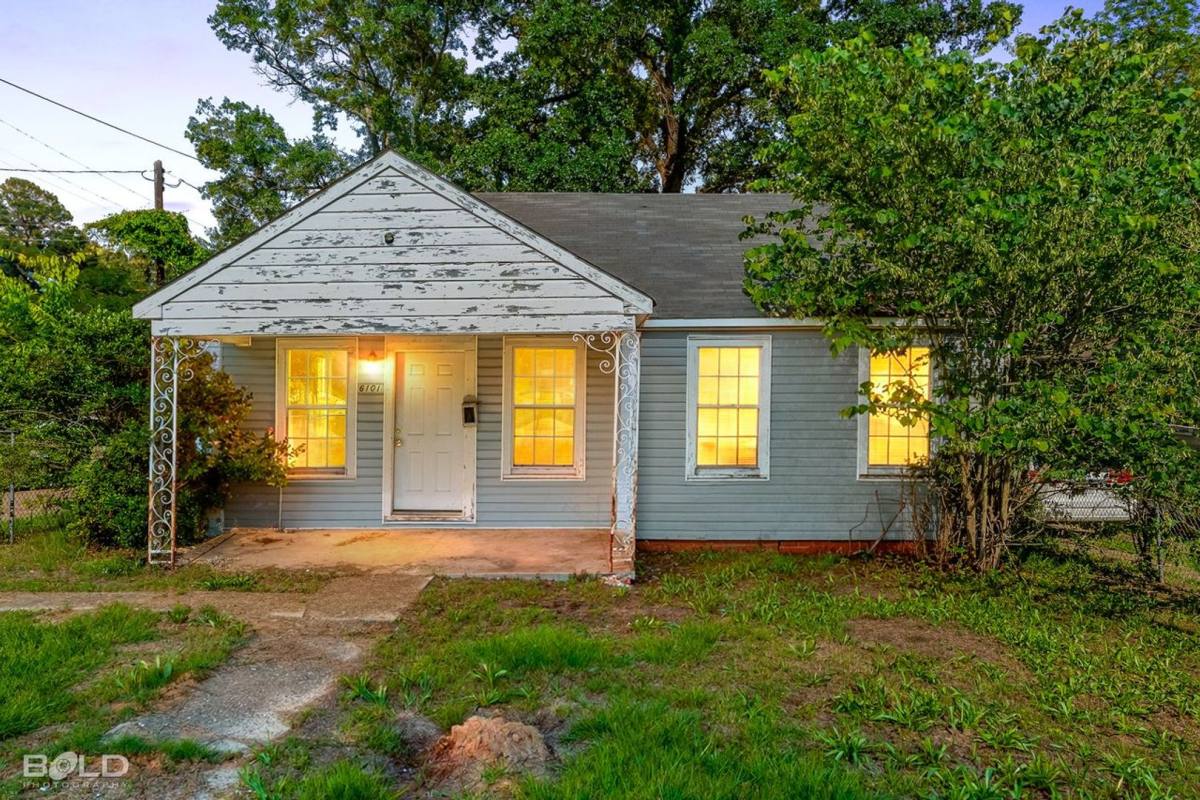 House for rent at 6101 Fairfield, Shreveport, LA 71109