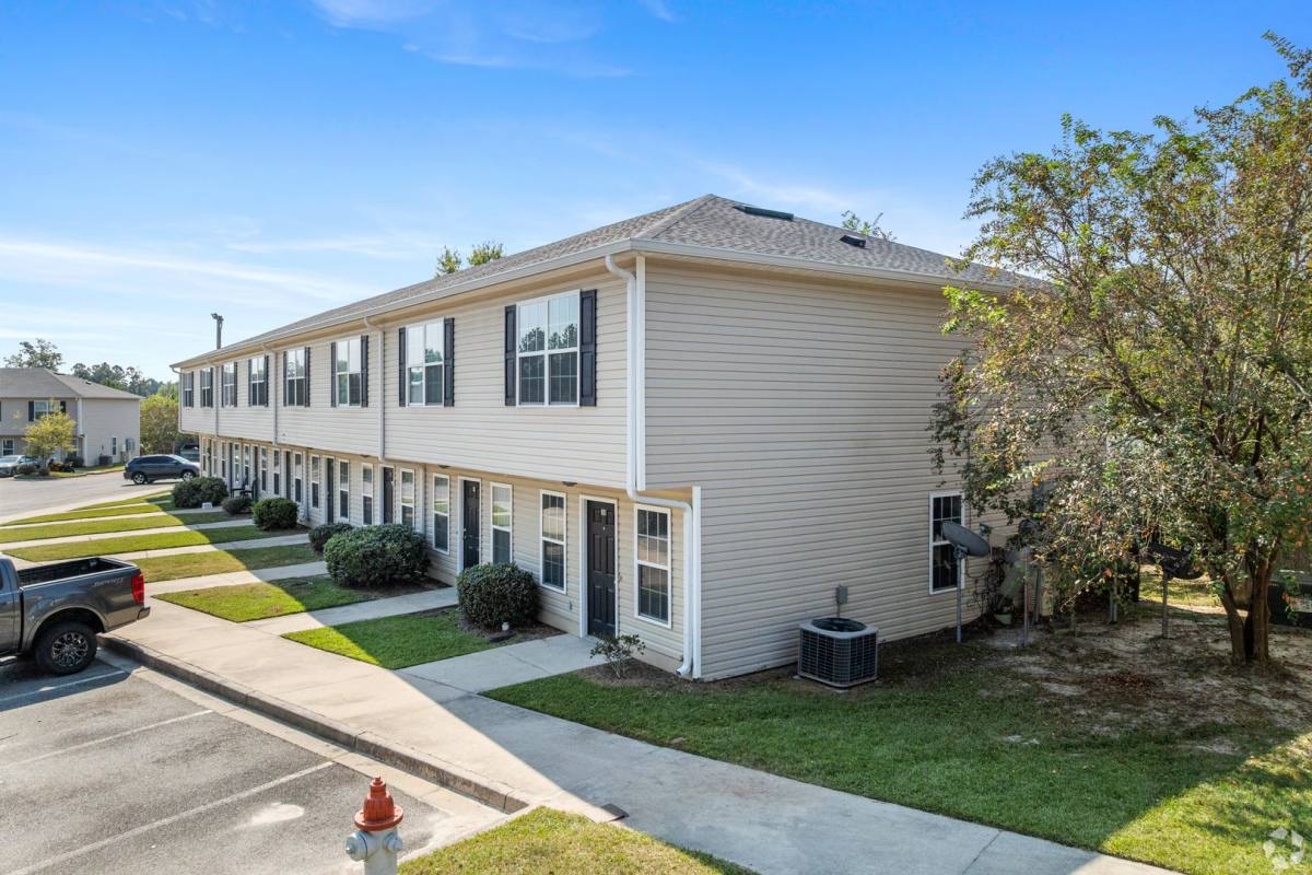 Townhouse for rent at 2415 Seth Place7 B10, Valdosta, GA 31602