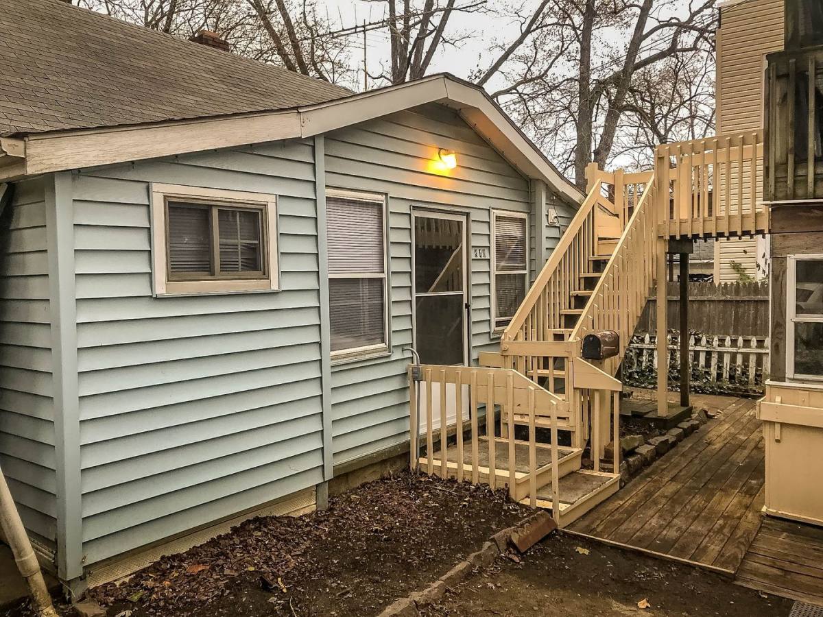 Apartment for rent at 840 5th Ave, Akron, OH 44306