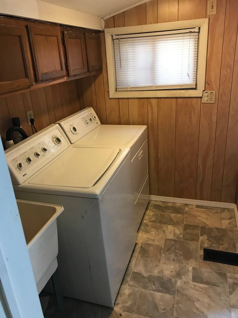 Apartment for rent at 840 5th Ave, Akron, OH 44306