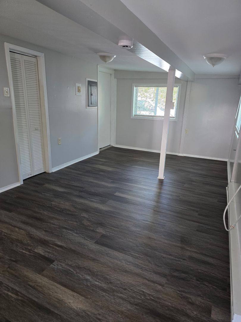 Apartment for rent at 840 5th Ave, Akron, OH 44306