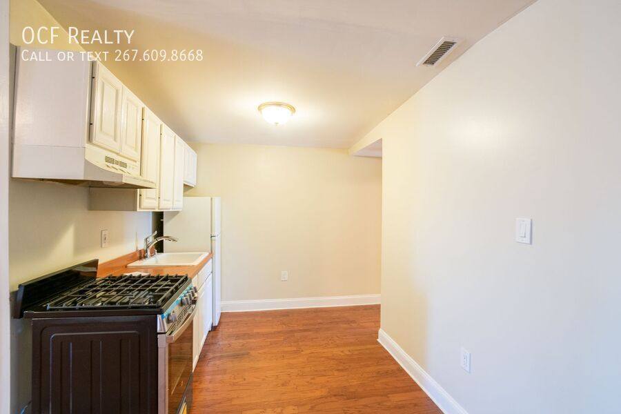 Apartment for rent at 1124 E Passyunk Ave #5, Philadelphia, PA 19147