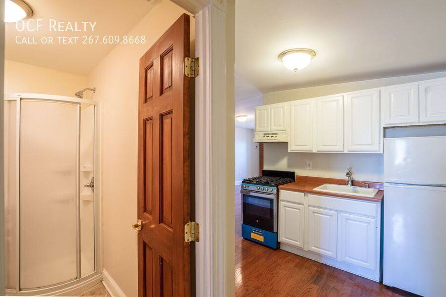 Apartment for rent at 1124 E Passyunk Ave #5, Philadelphia, PA 19147