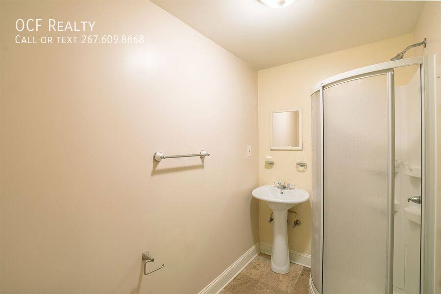 Apartment for rent at 1124 E Passyunk Ave #5, Philadelphia, PA 19147