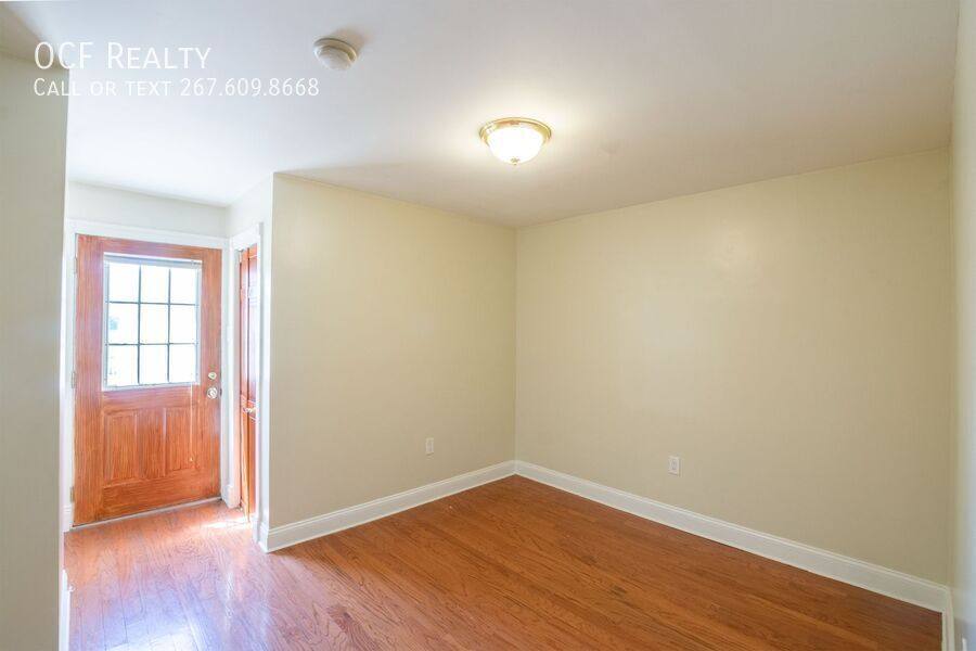 Apartment for rent at 1124 E Passyunk Ave #5, Philadelphia, PA 19147